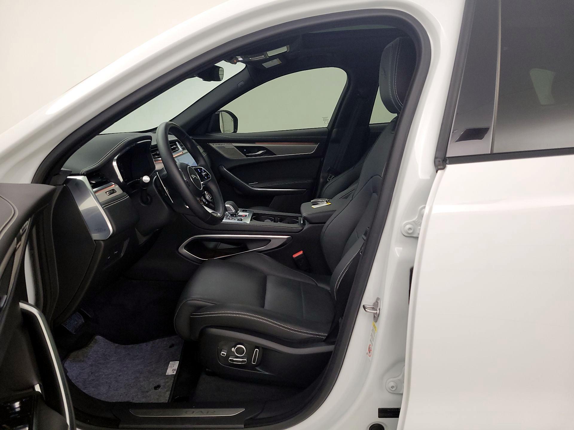 Thumbnail: 2025 Jaguar F-Pace - 11