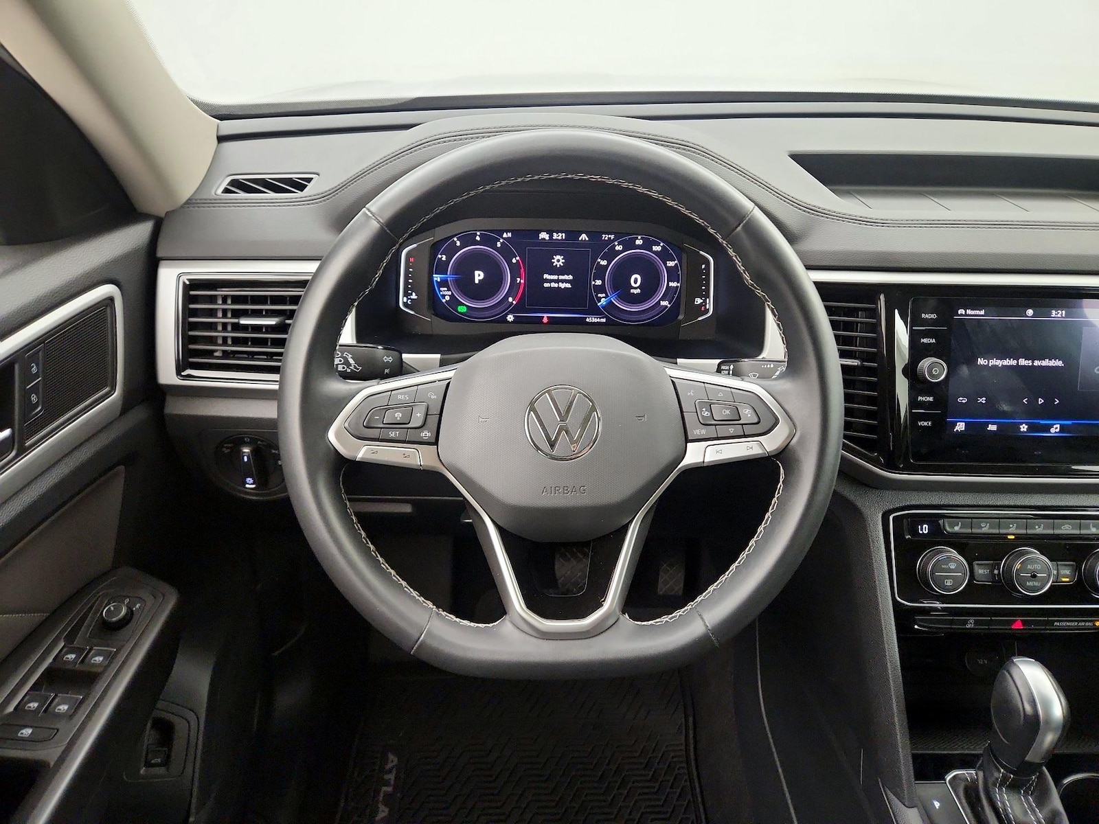 2022 Volkswagen Atlas SE w/Tech - Photo 11