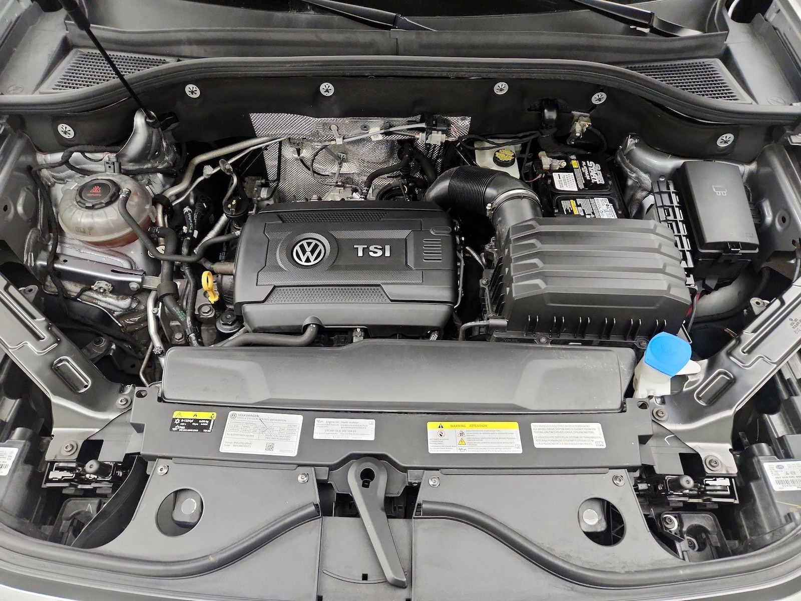 2022 Volkswagen Atlas SE w/Tech - Photo 18