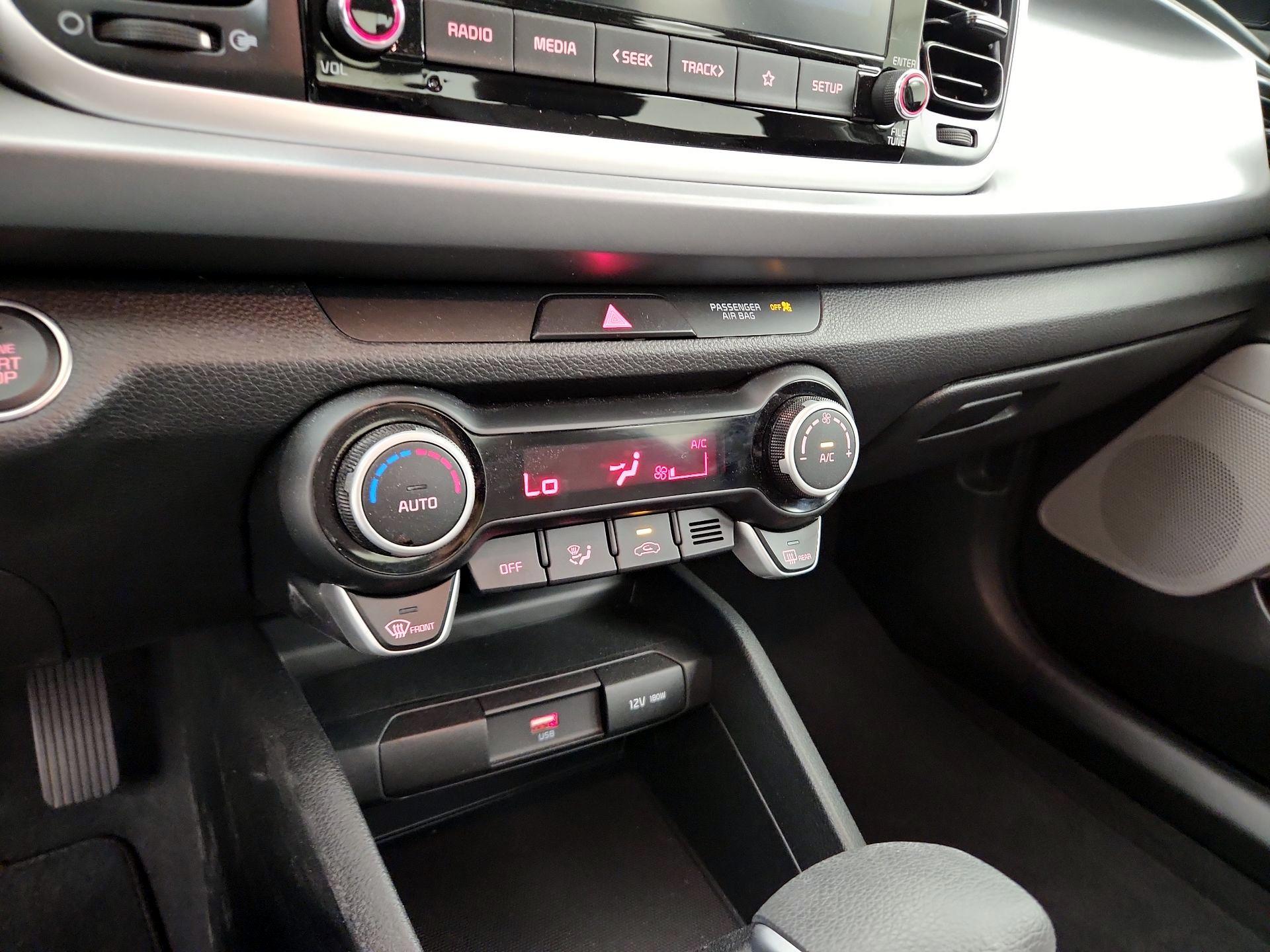 Thumbnail: 2023 Kia Rio - 14