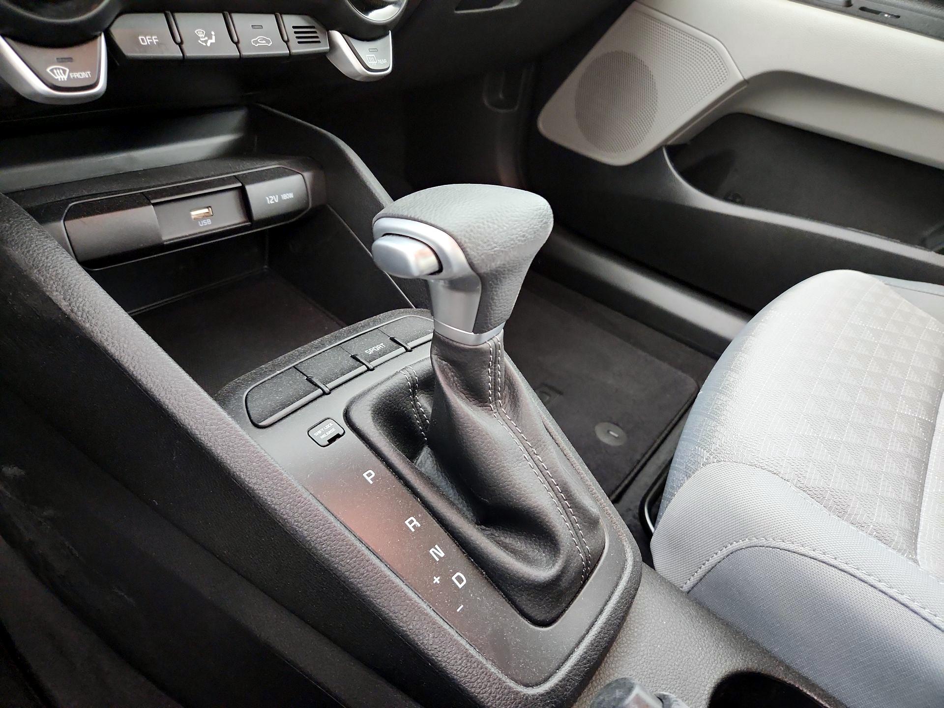 Thumbnail: 2023 Kia Rio - 15