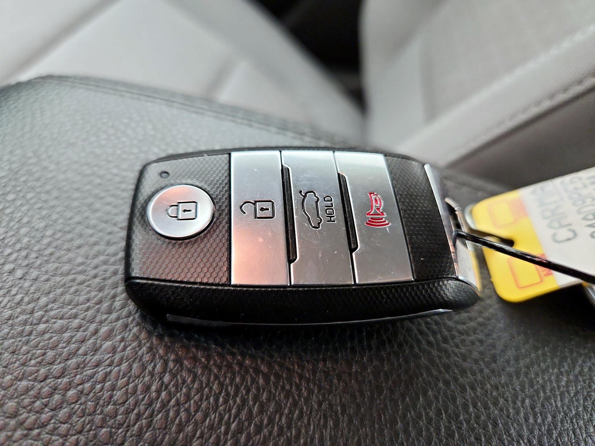 Thumbnail: 2023 Kia Rio - 18