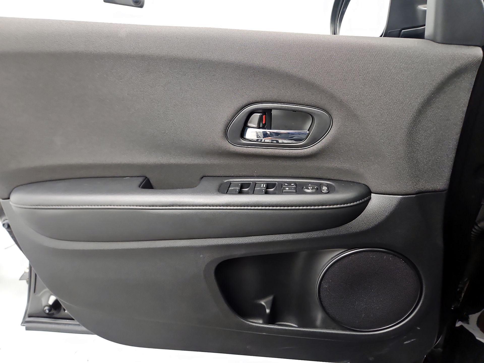 Thumbnail: 2020 Honda HR-V - 12