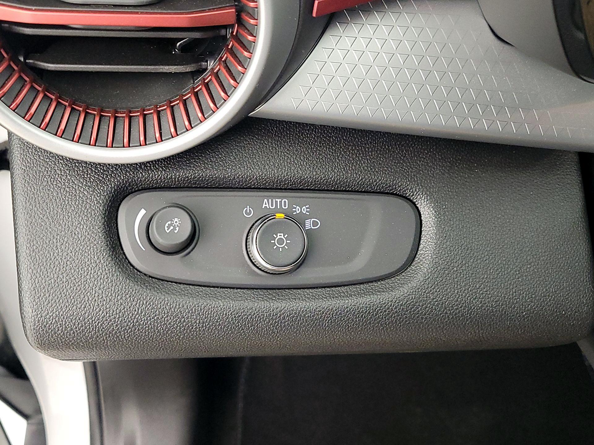 Thumbnail: 2025 Chevrolet Trax - 13