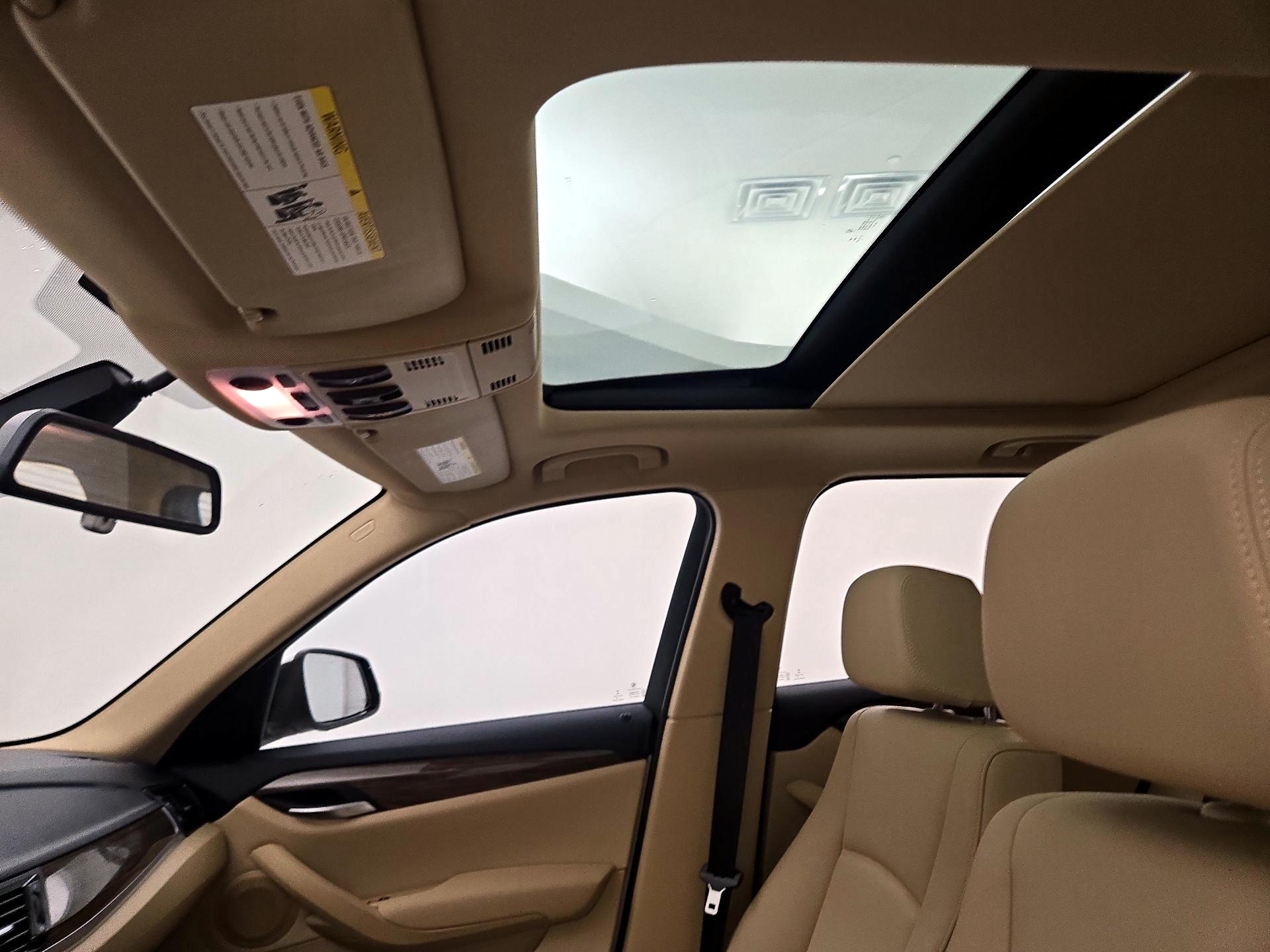 Thumbnail: 2015 BMW X1 - 18