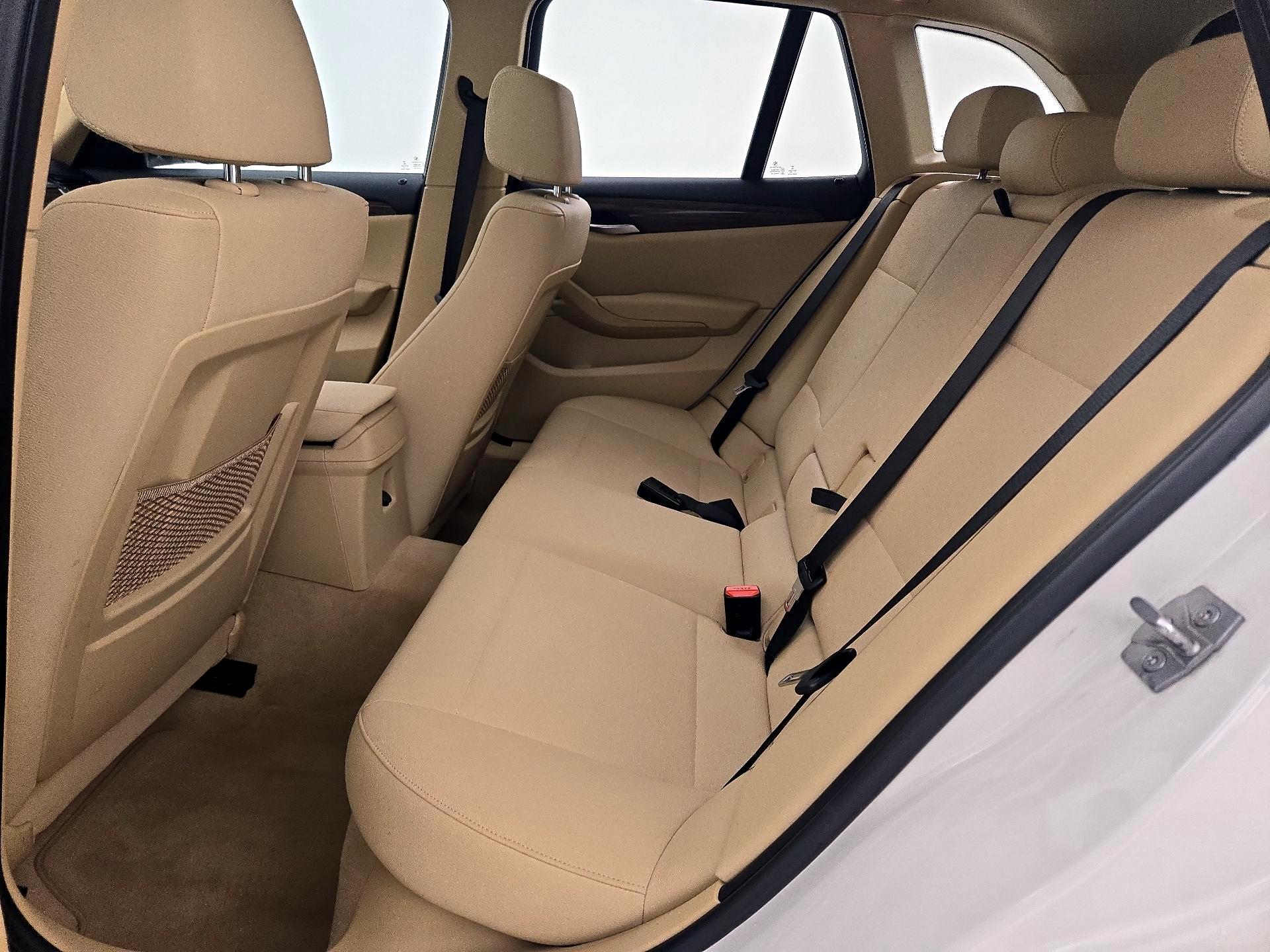 Thumbnail: 2015 BMW X1 - 19