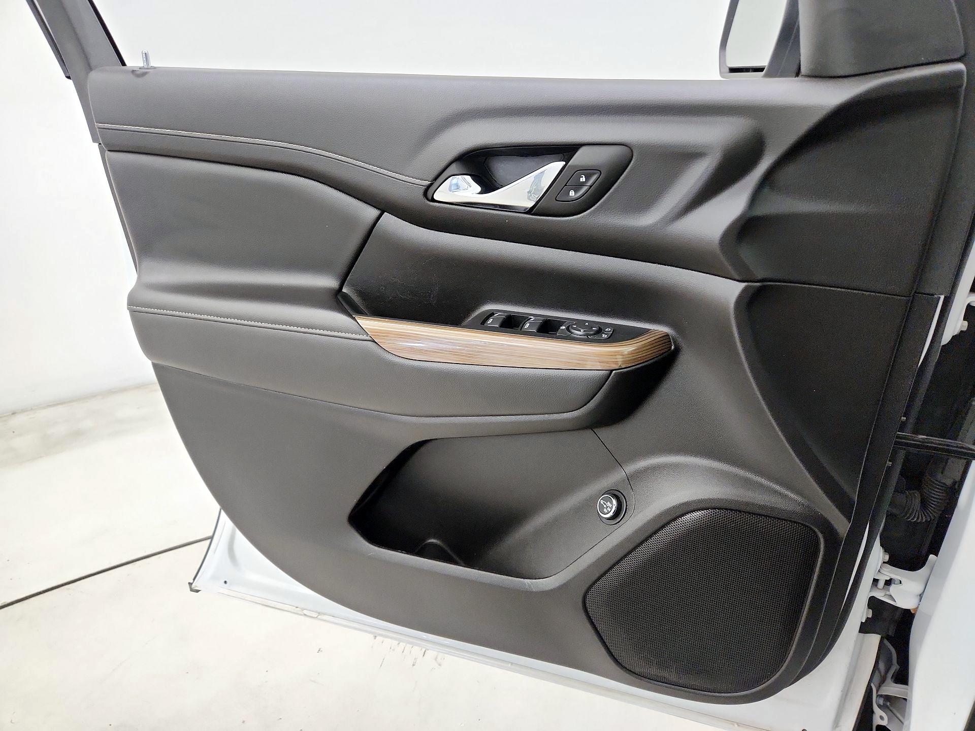 Thumbnail: 2023 GMC Acadia - 12