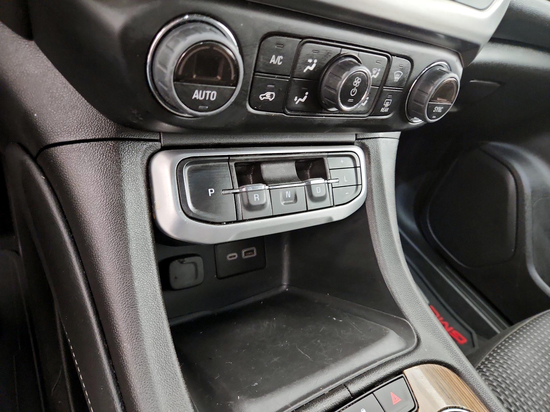 Thumbnail: 2023 GMC Acadia - 15