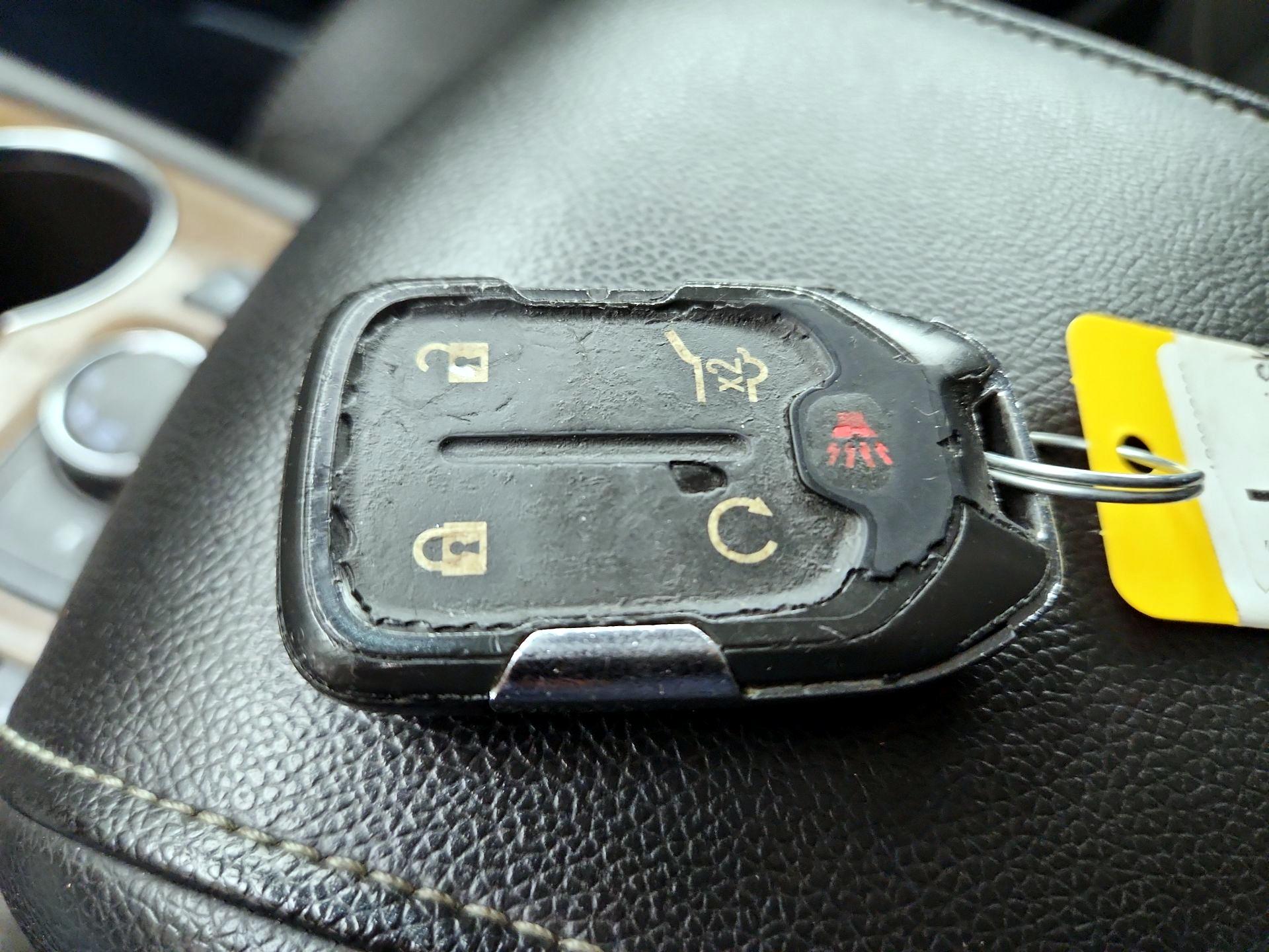 Thumbnail: 2023 GMC Acadia - 18