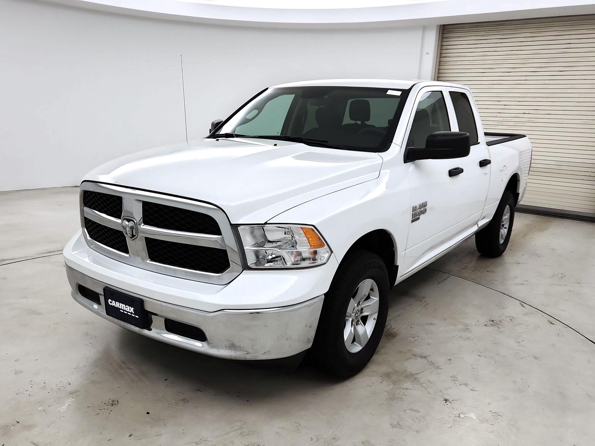Thumbnail: 2023 RAM 1500 Classic - 3