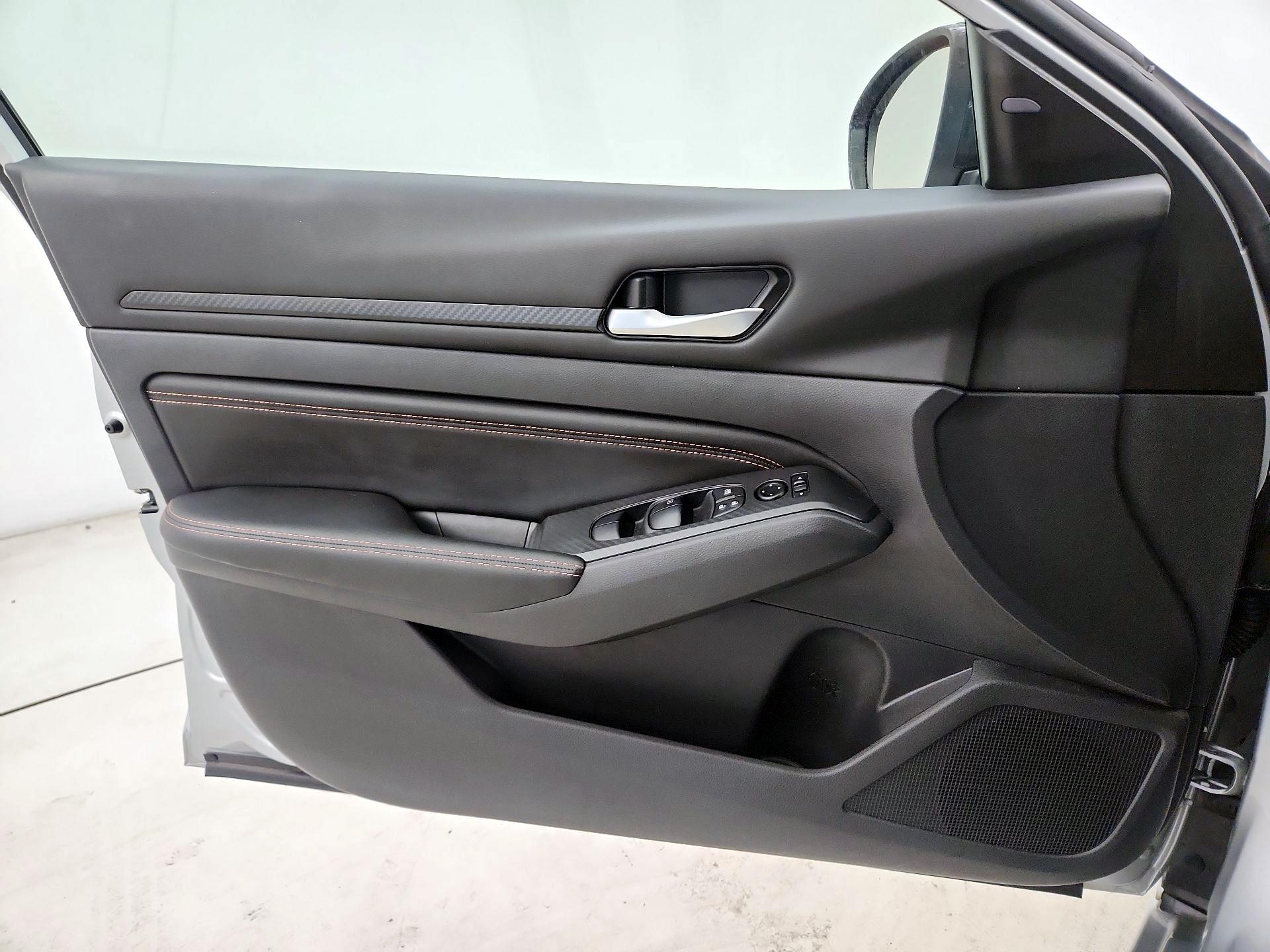 Thumbnail: 2022 Nissan Altima - 12