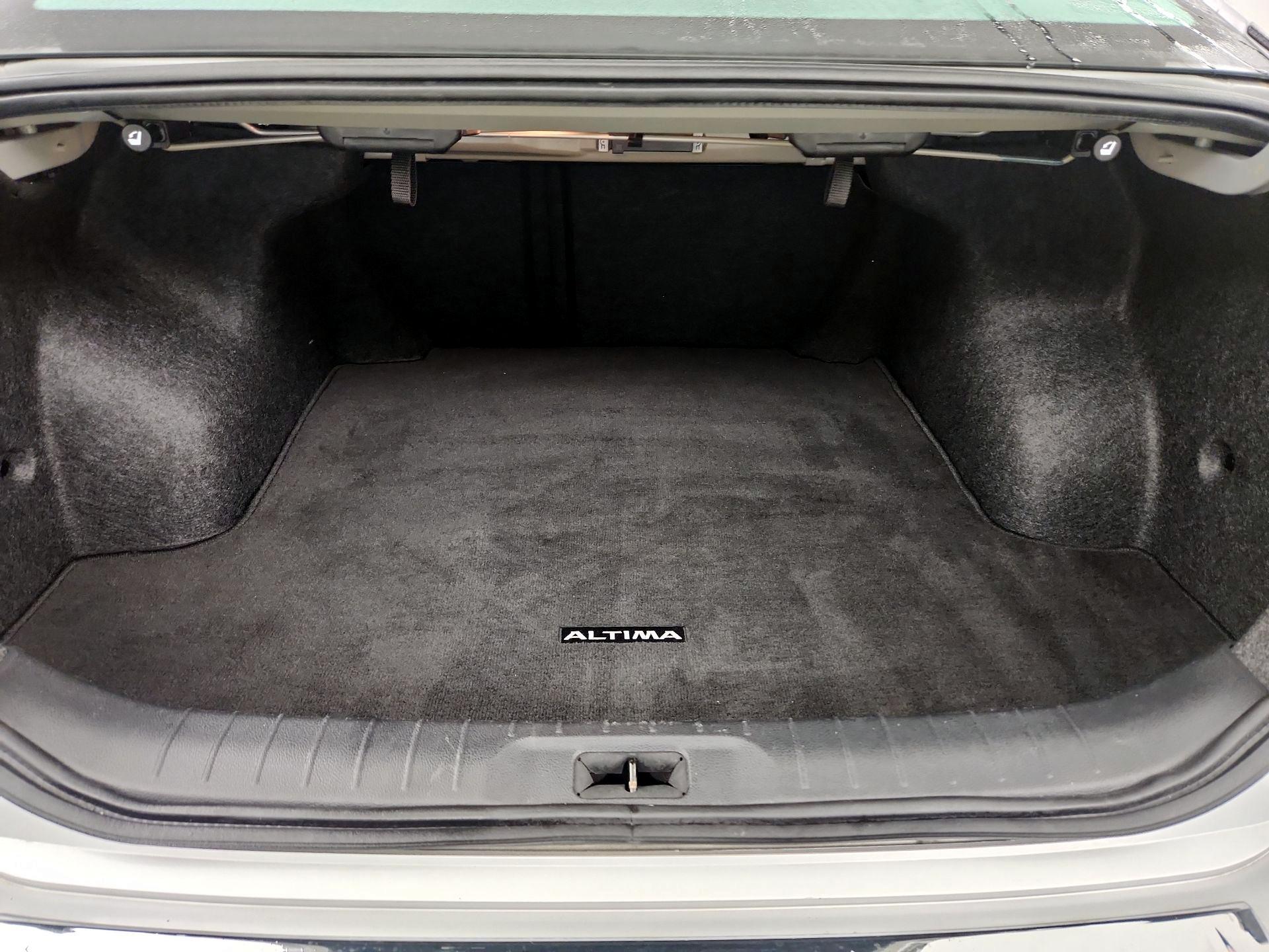 Thumbnail: 2022 Nissan Altima - 16