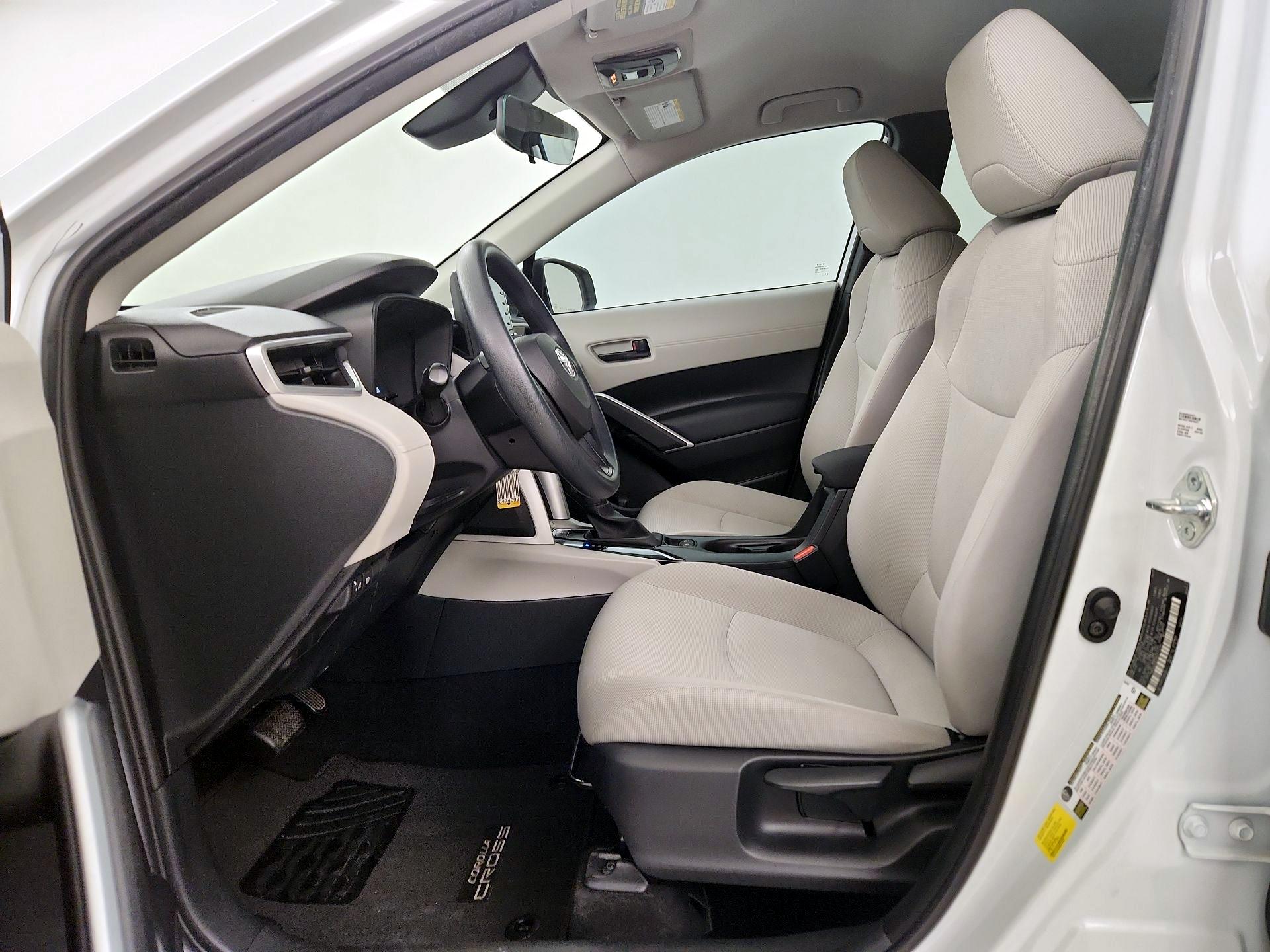 Thumbnail: 2022 Toyota Corolla Cross - 11