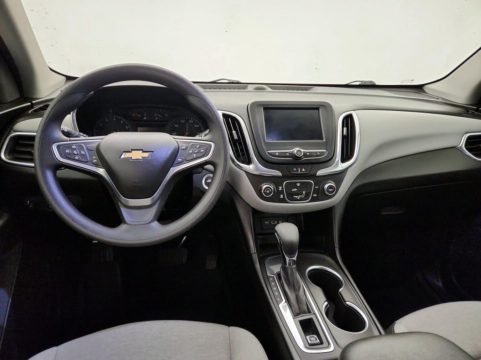 Thumbnail: 2022 Chevrolet Equinox - 9