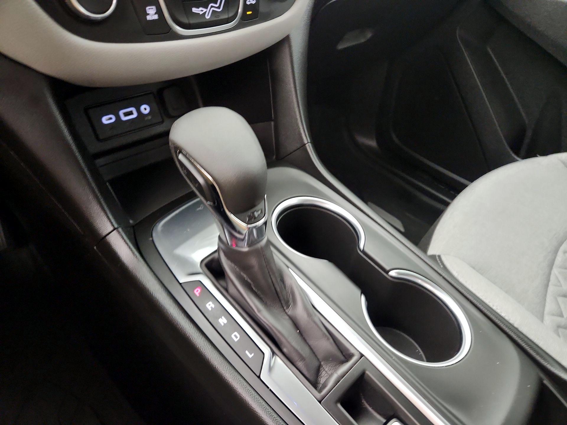 Thumbnail: 2022 Chevrolet Equinox - 17