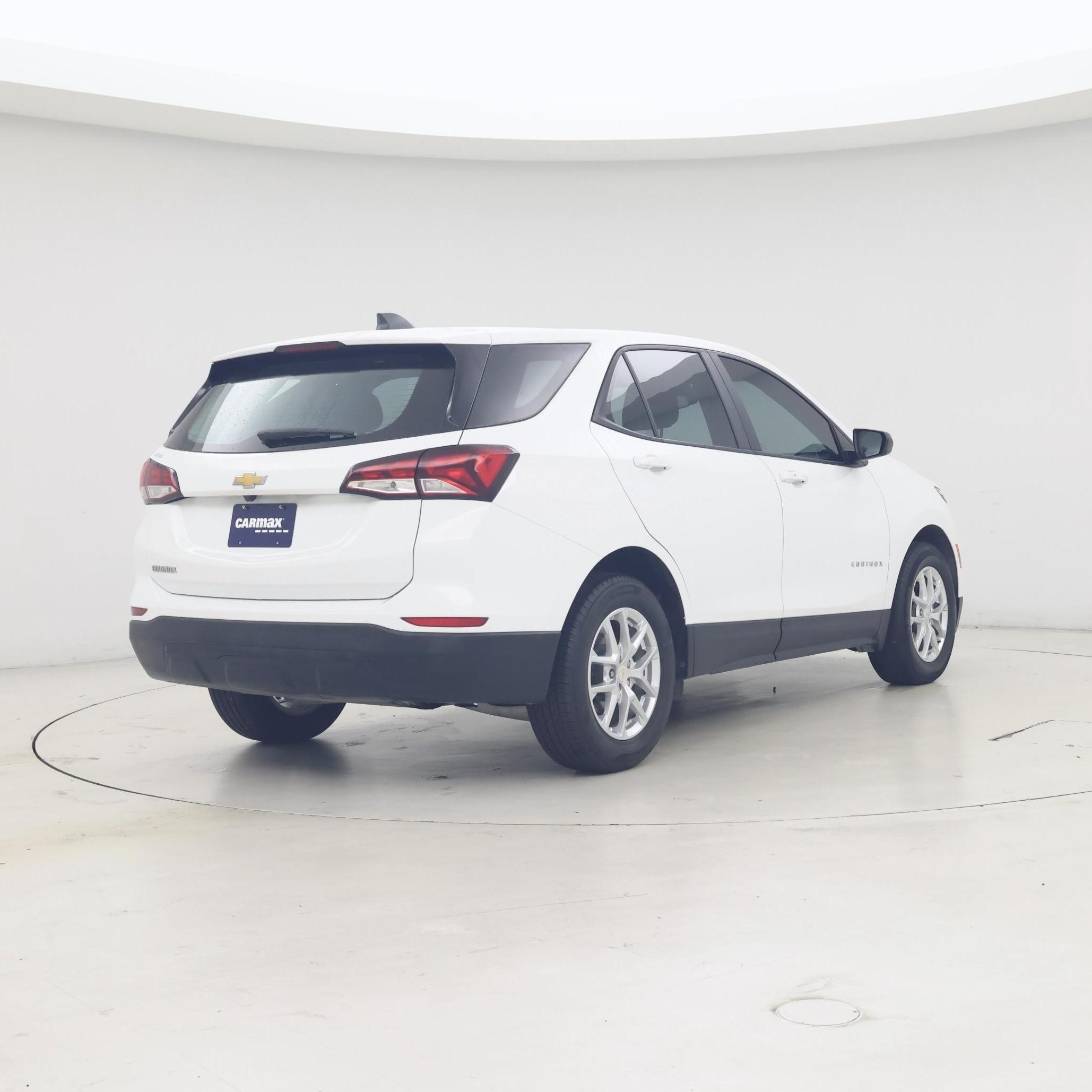 Thumbnail: 2022 Chevrolet Equinox - 8