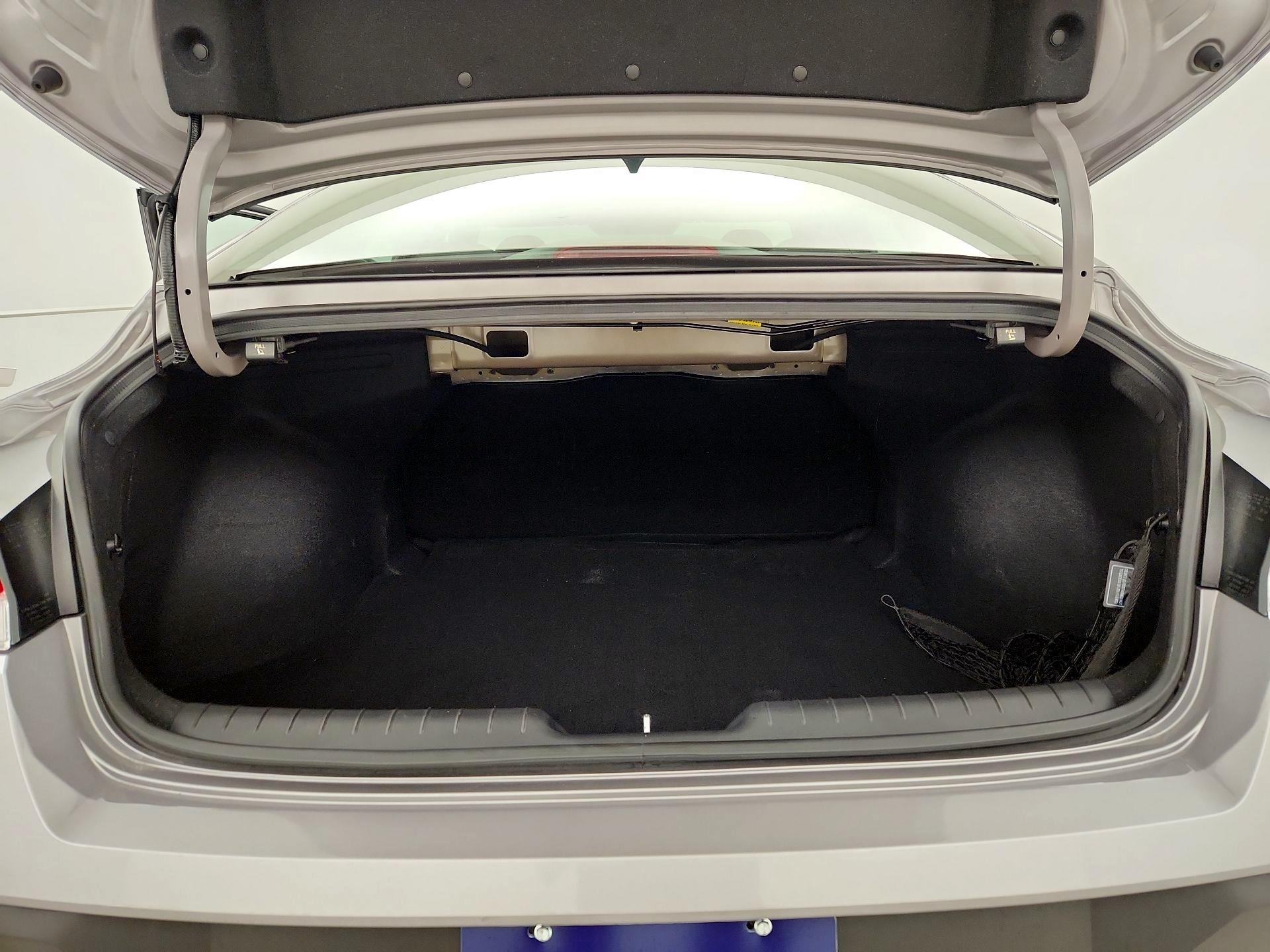 Thumbnail: 2025 Hyundai Elantra - 20