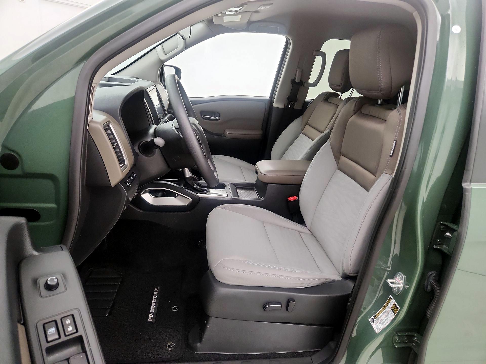 Thumbnail: 2022 Nissan Frontier - 11