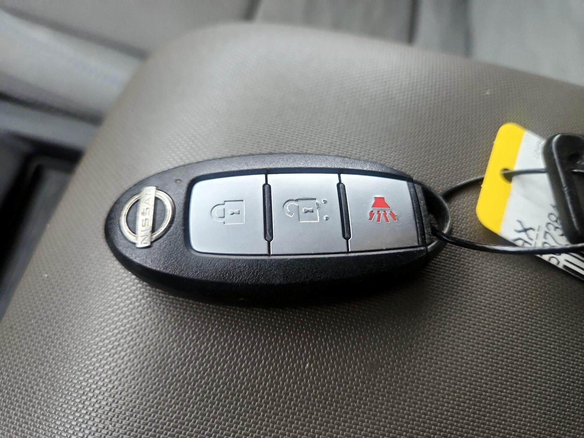 Thumbnail: 2022 Nissan Frontier - 18