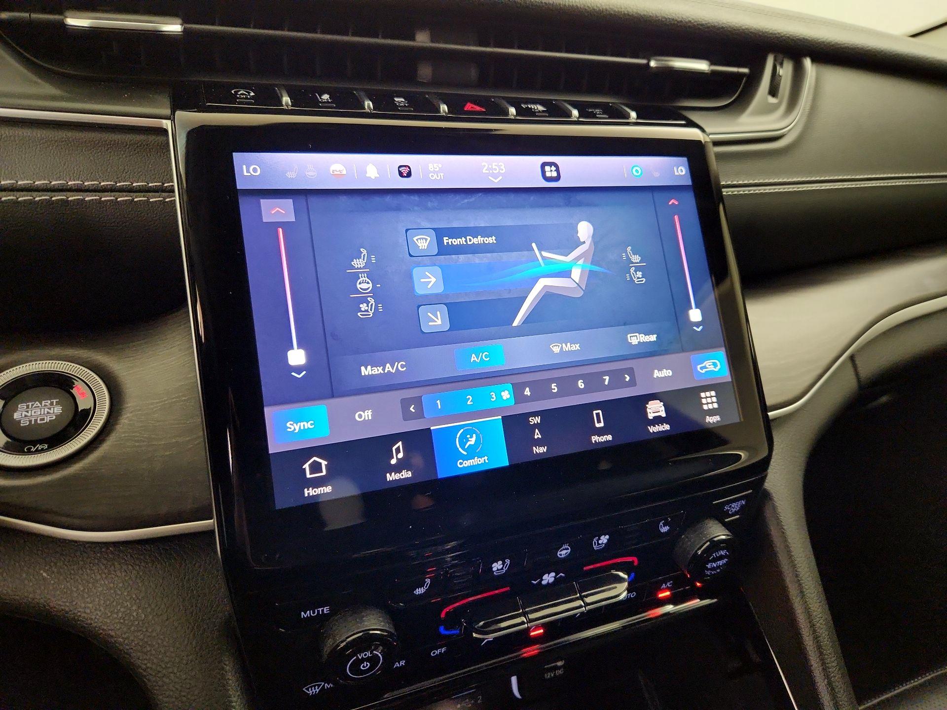 Thumbnail: 2022 Jeep Grand Cherokee - 17