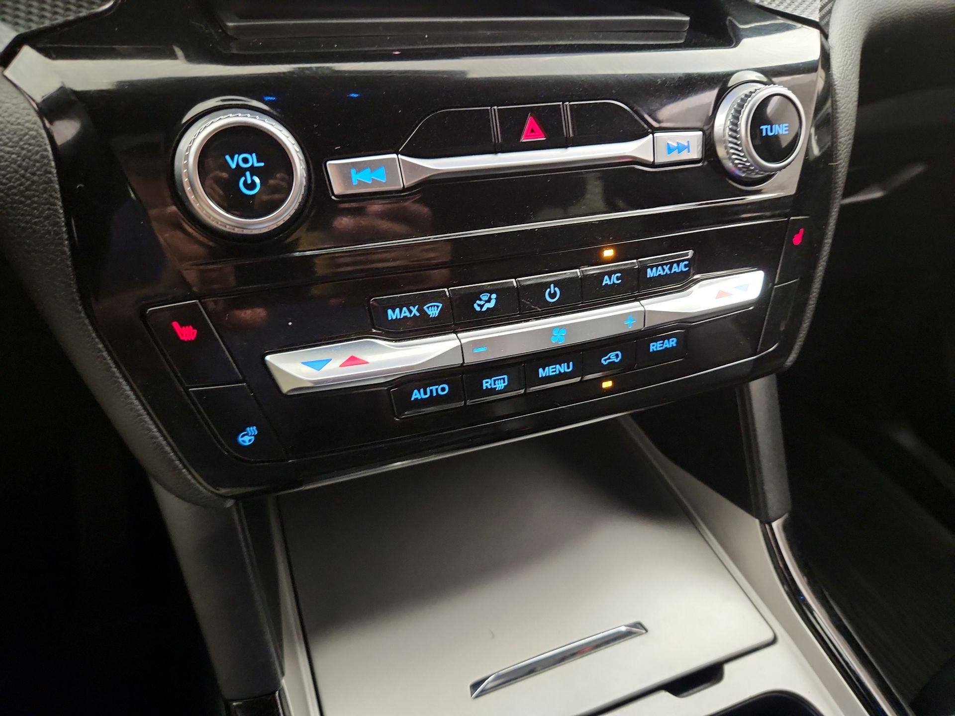 Thumbnail: 2023 Ford Explorer - 15