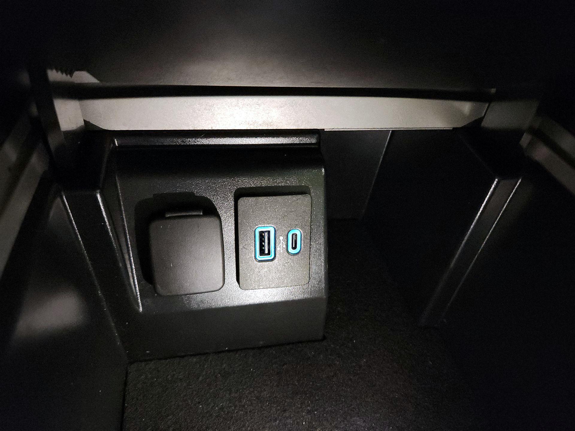 Thumbnail: 2023 Ford Explorer - 17