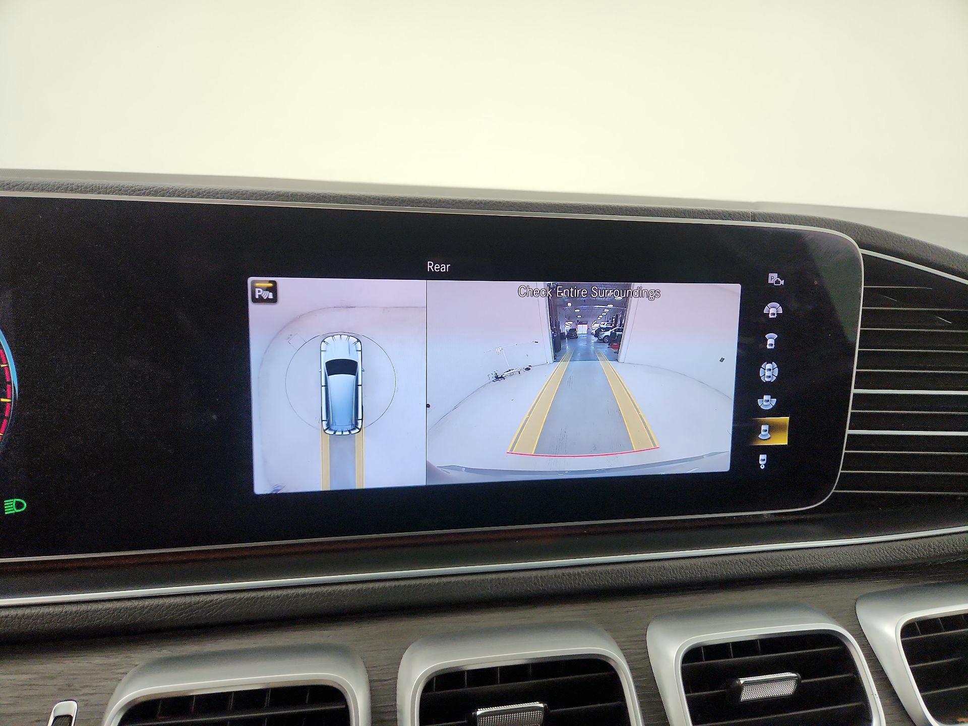 Thumbnail: 2023 Mercedes-Benz GLS - 15