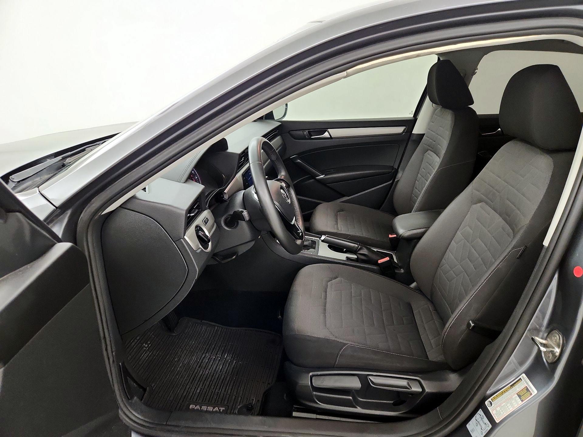 Thumbnail: 2021 Volkswagen Passat - 11