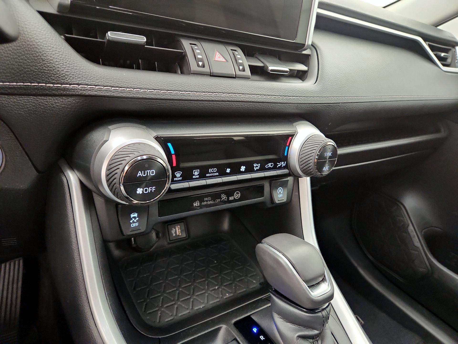 Thumbnail: 2024 Toyota RAV4 - 14