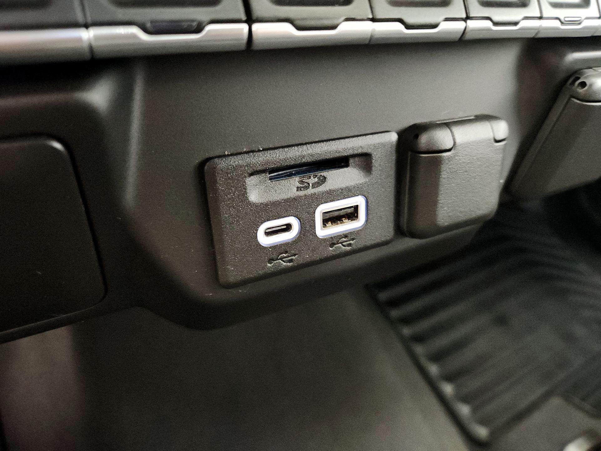 Thumbnail: 2022 Chevrolet Silverado 1500 - 18