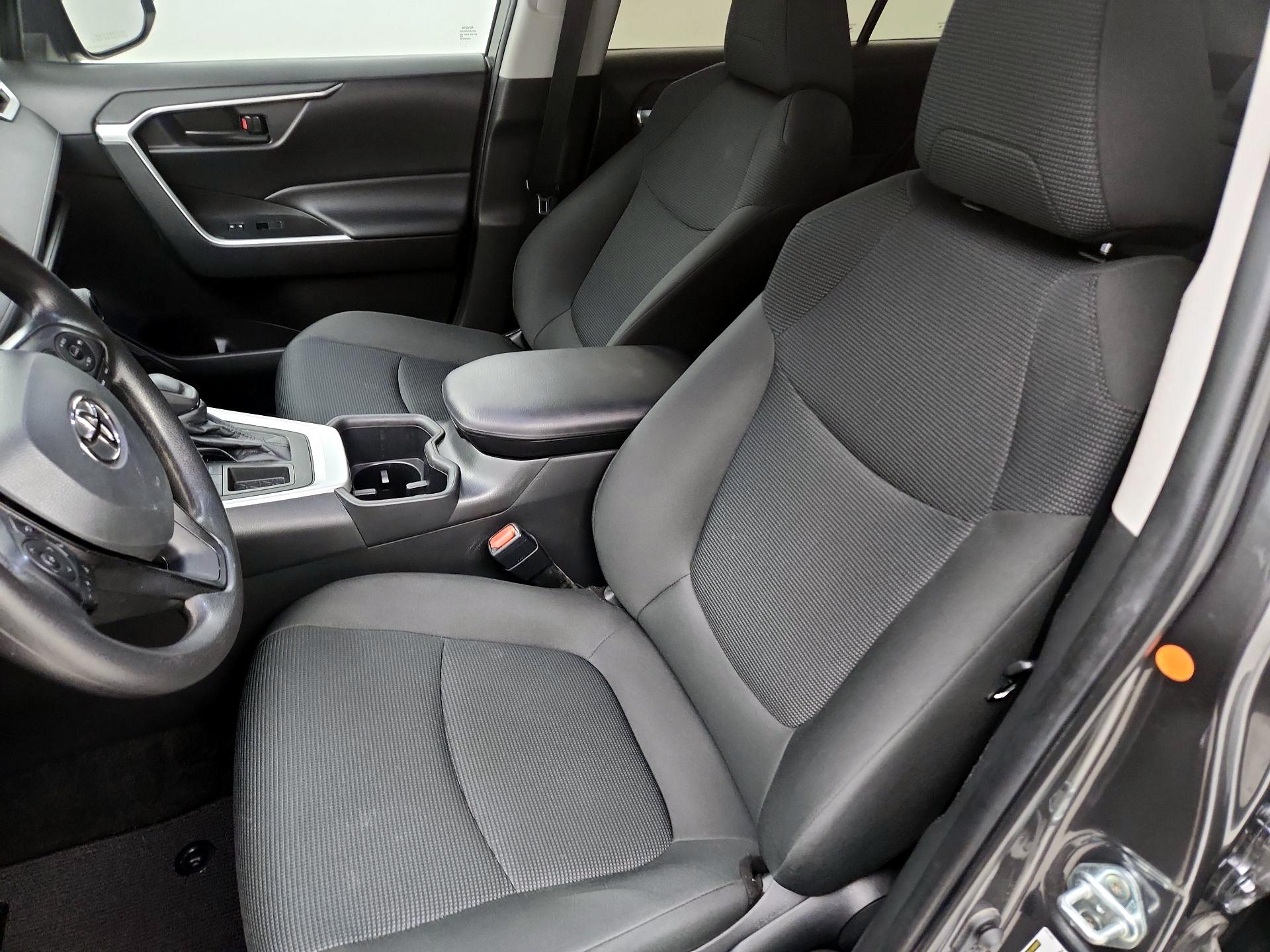 Thumbnail: 2022 Toyota RAV4 - 11