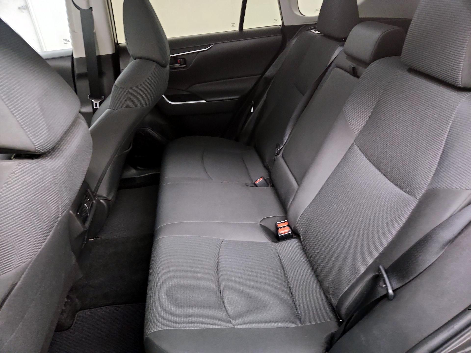 Thumbnail: 2022 Toyota RAV4 - 19