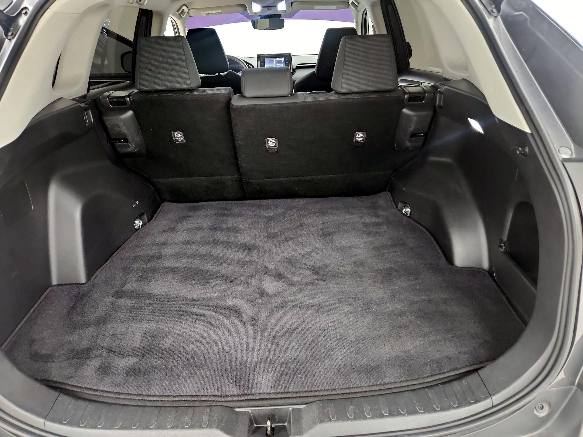 Thumbnail: 2022 Toyota RAV4 - 20