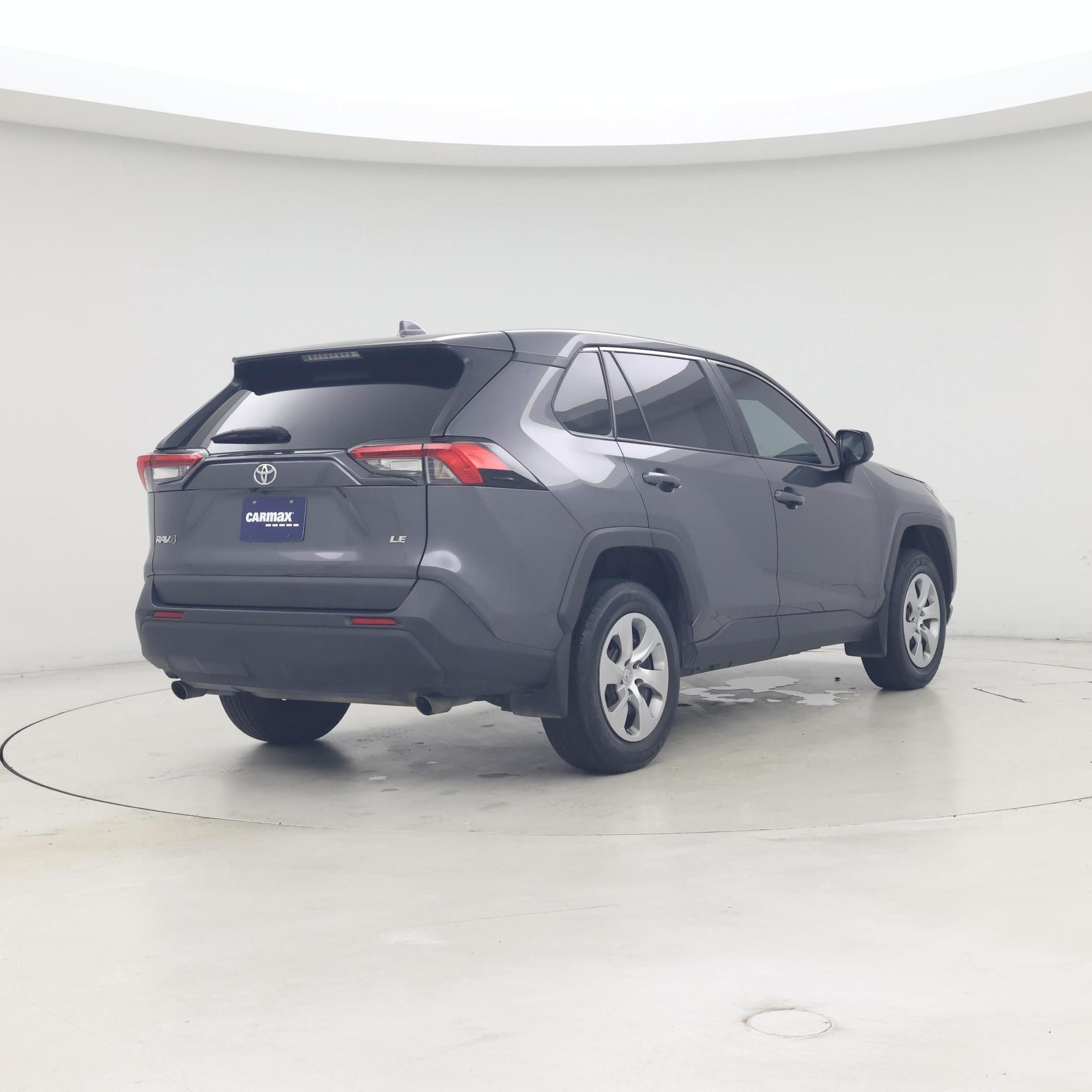 Thumbnail: 2022 Toyota RAV4 - 8