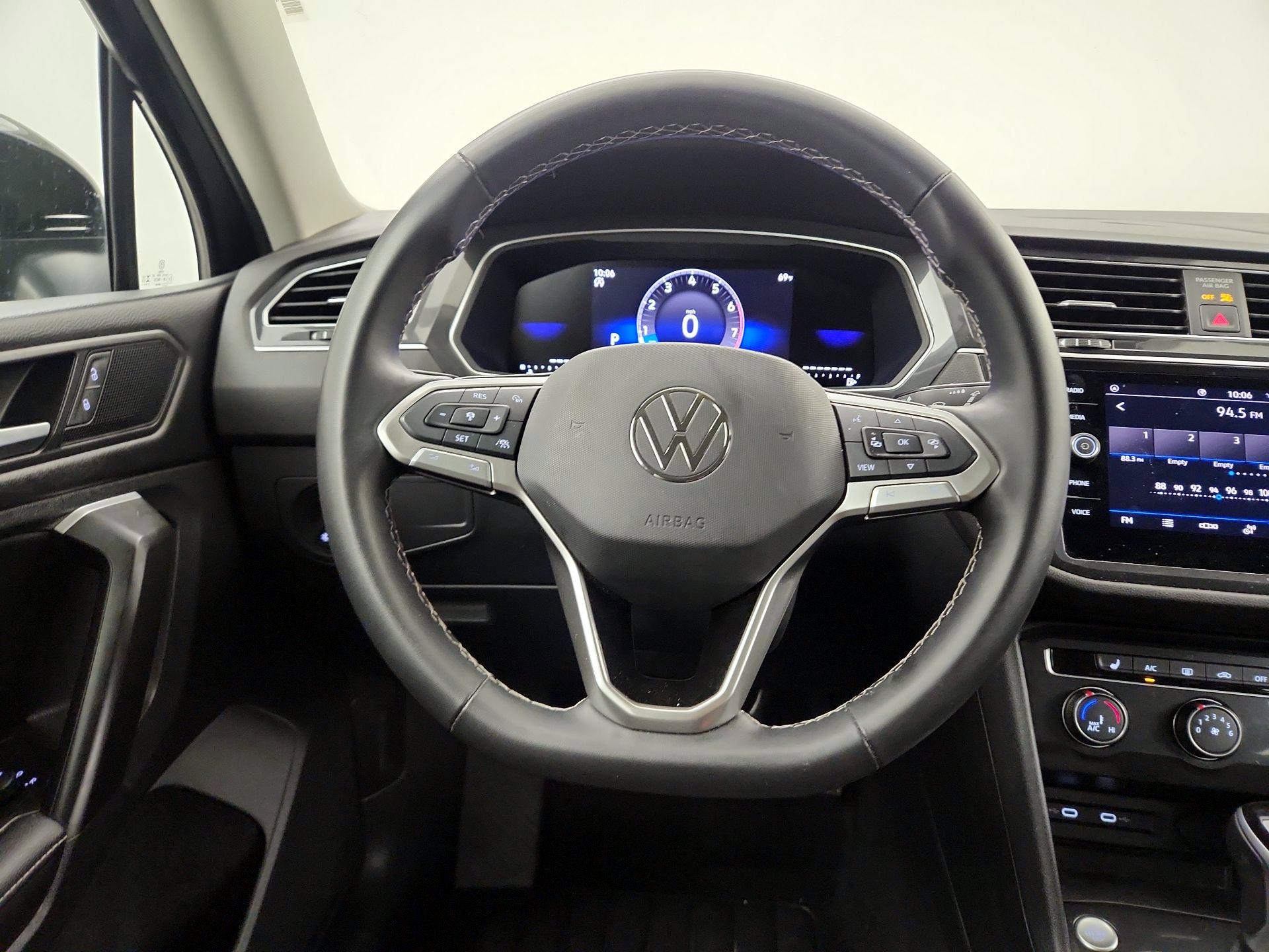 Thumbnail: 2024 Volkswagen Tiguan - 10