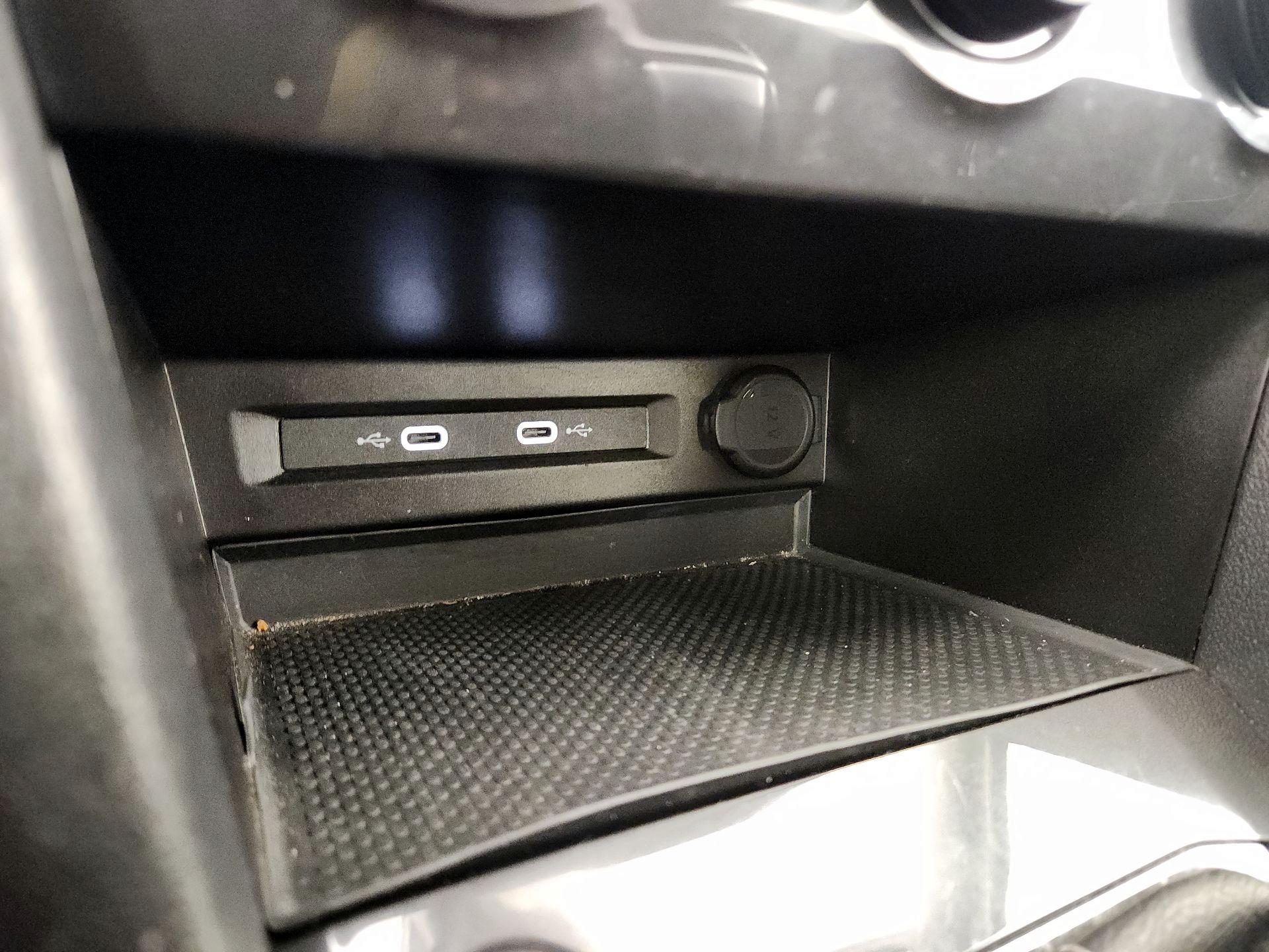 Thumbnail: 2024 Volkswagen Tiguan - 18