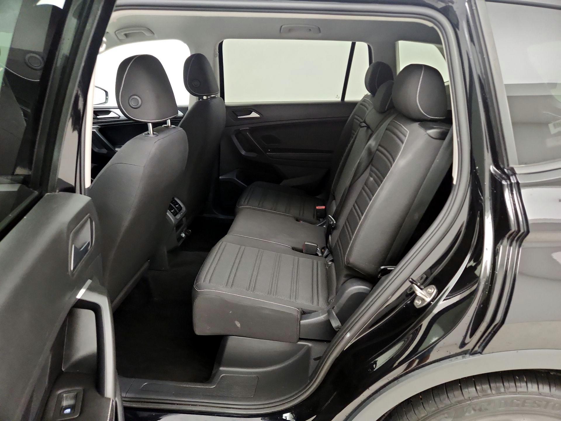 Thumbnail: 2024 Volkswagen Tiguan - 19