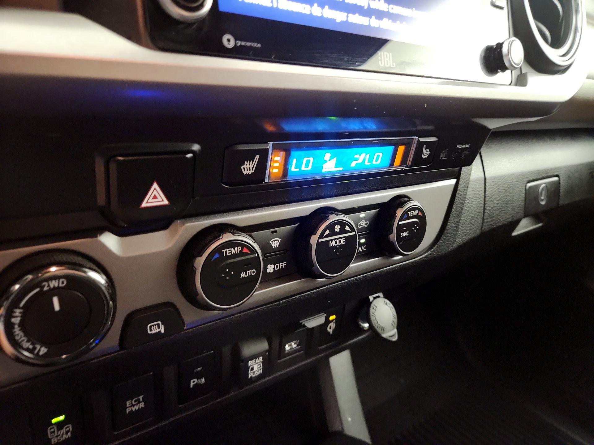 Thumbnail: 2022 Toyota Tacoma - 17