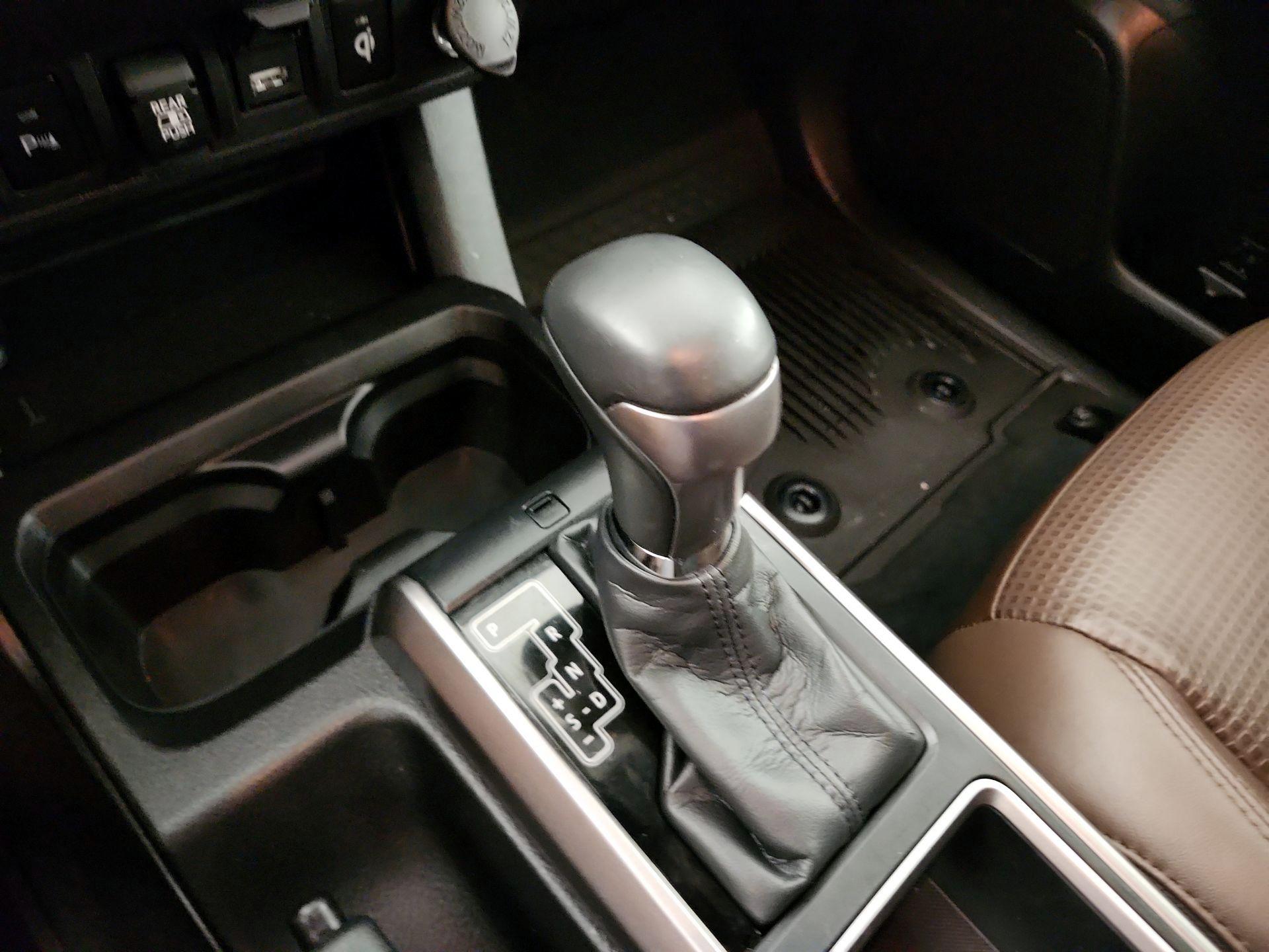 Thumbnail: 2022 Toyota Tacoma - 18