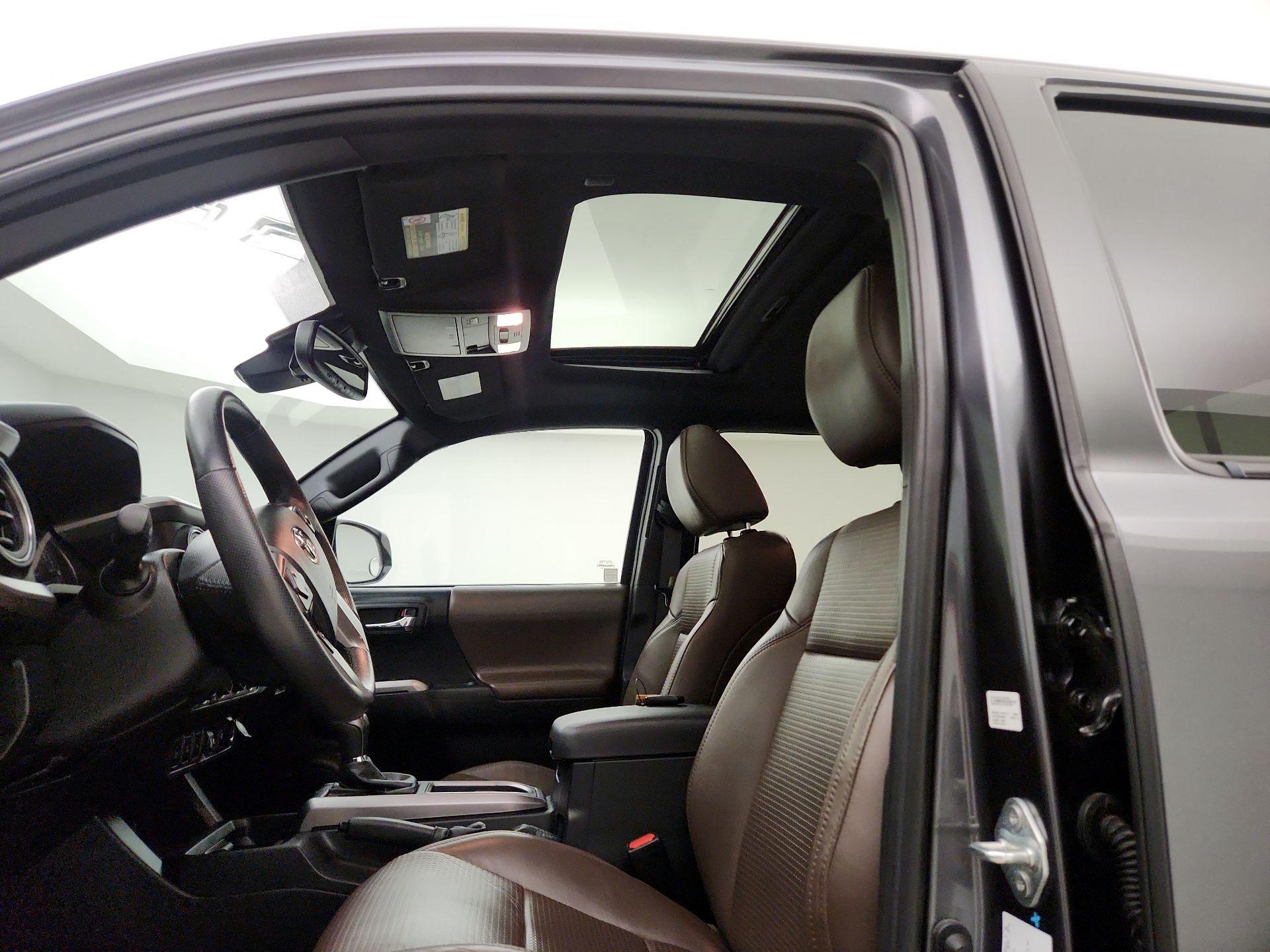 Thumbnail: 2022 Toyota Tacoma - 20