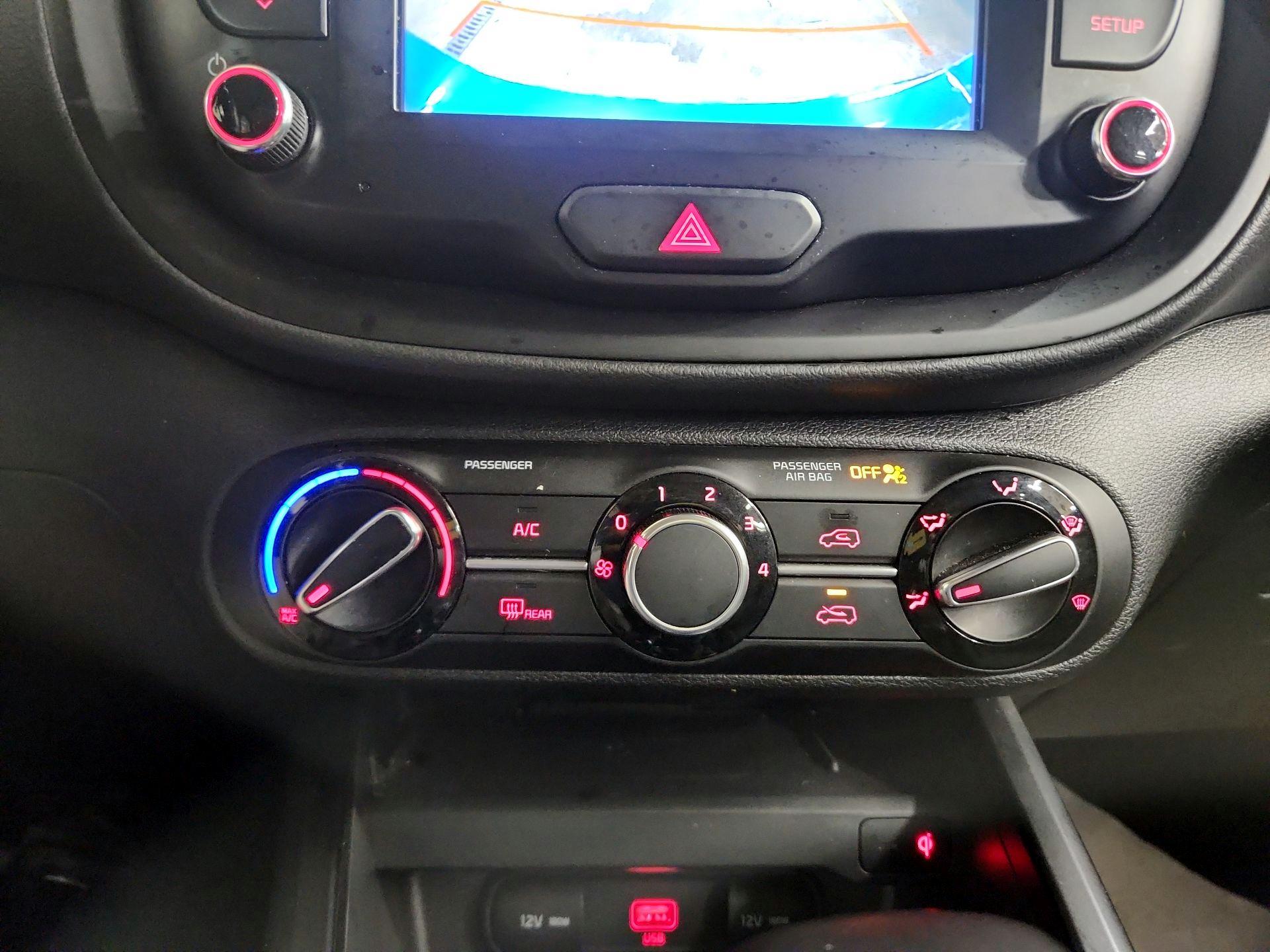 Thumbnail: 2020 Kia Soul - 16