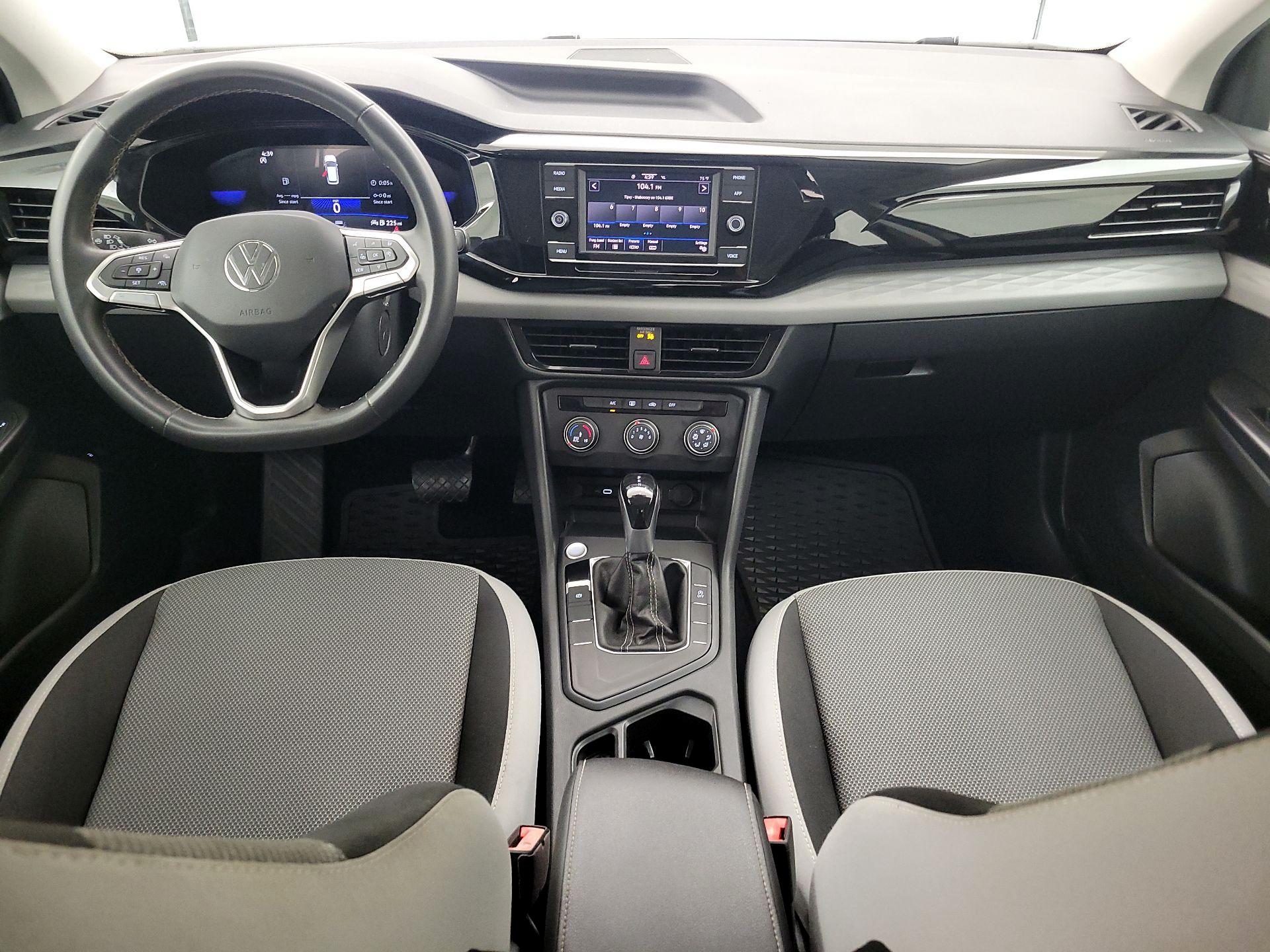 Thumbnail: 2022 Volkswagen Taos - 9