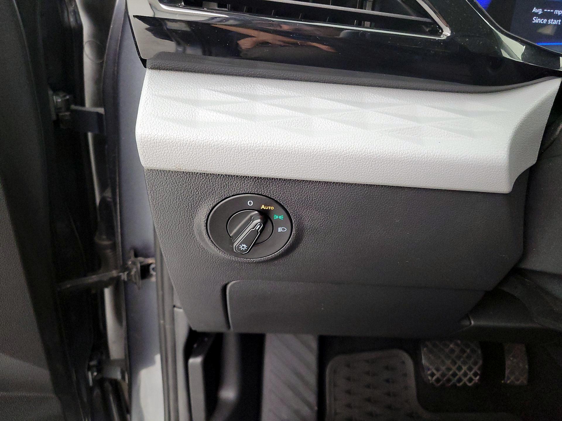 Thumbnail: 2022 Volkswagen Taos - 13