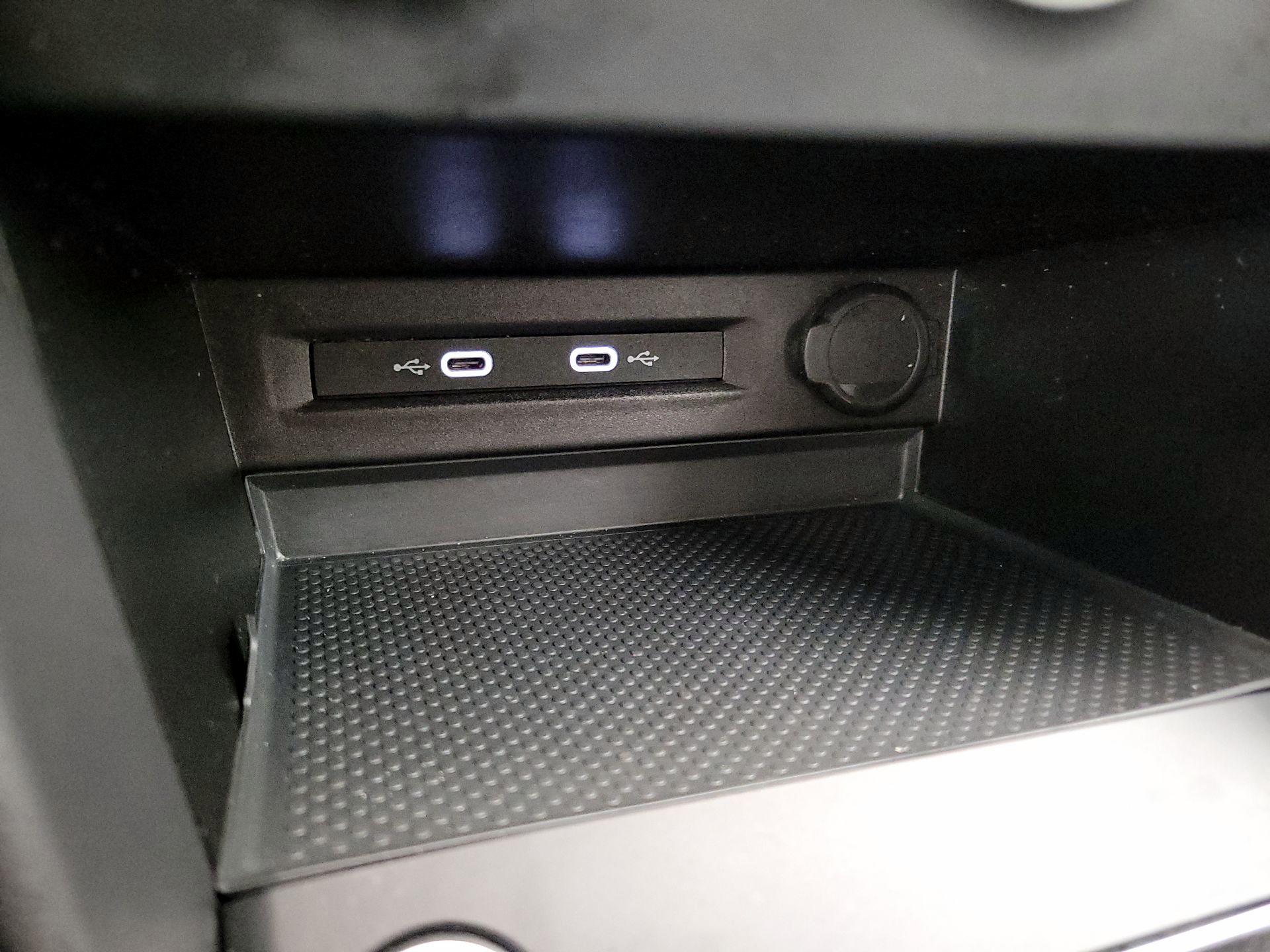 Thumbnail: 2022 Volkswagen Taos - 18