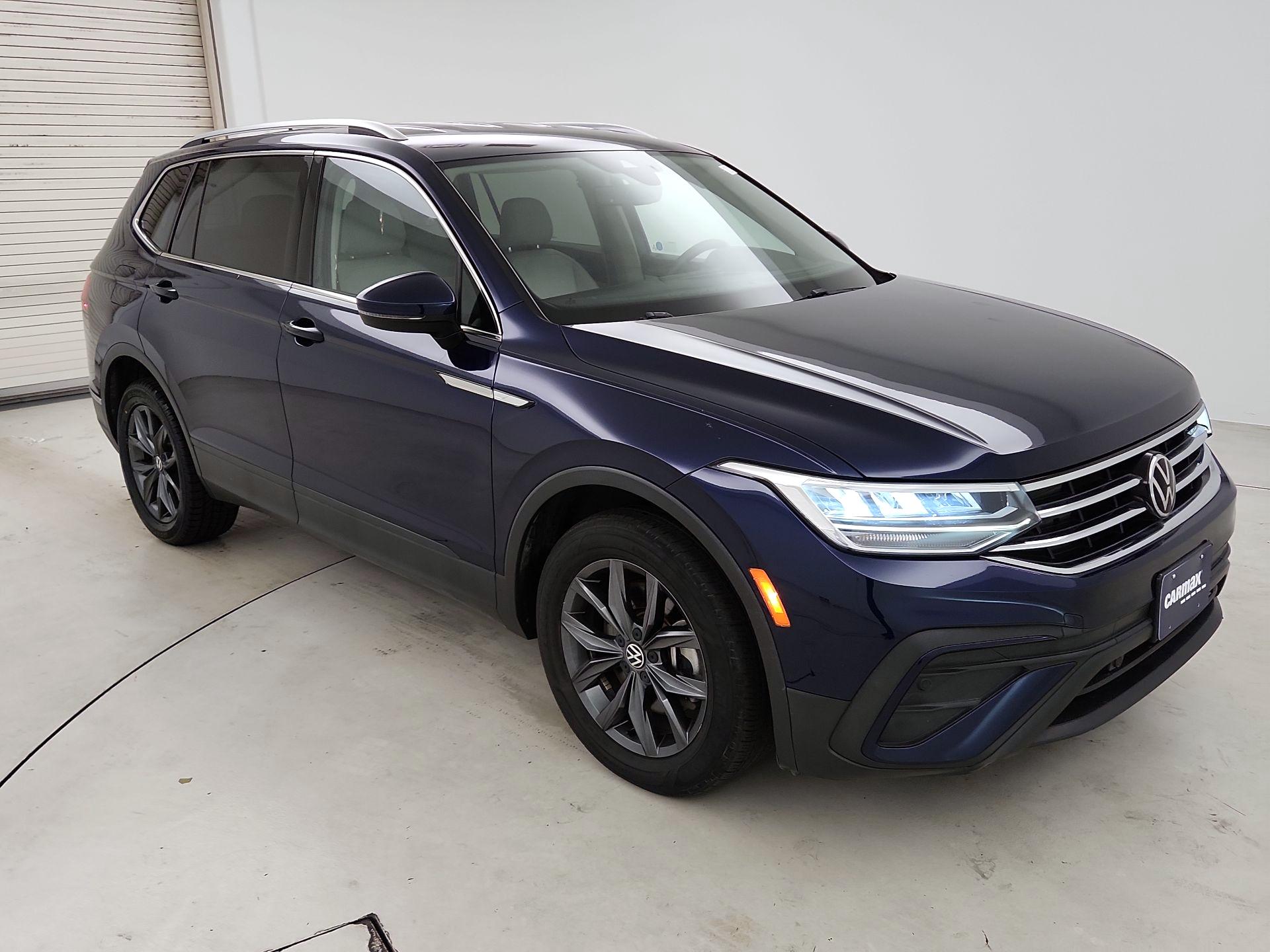 Thumbnail: 2022 Volkswagen Tiguan - 1