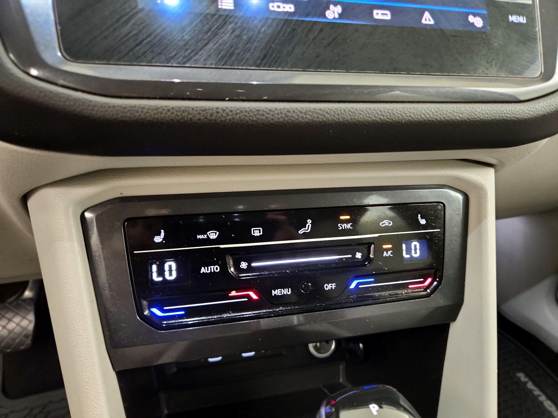 Thumbnail: 2022 Volkswagen Tiguan - 14