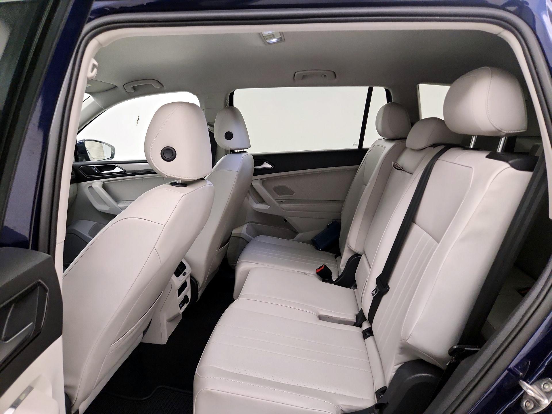 Thumbnail: 2022 Volkswagen Tiguan - 17