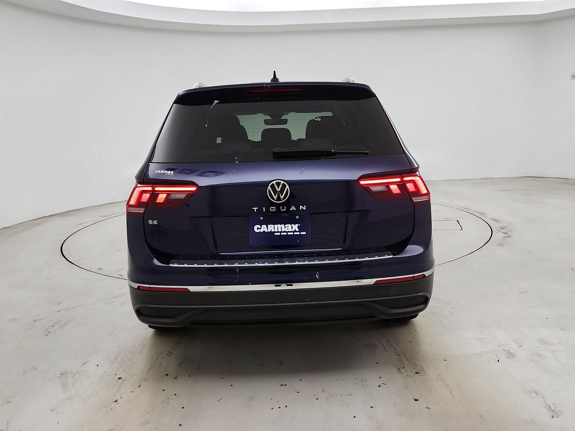 Thumbnail: 2022 Volkswagen Tiguan - 6