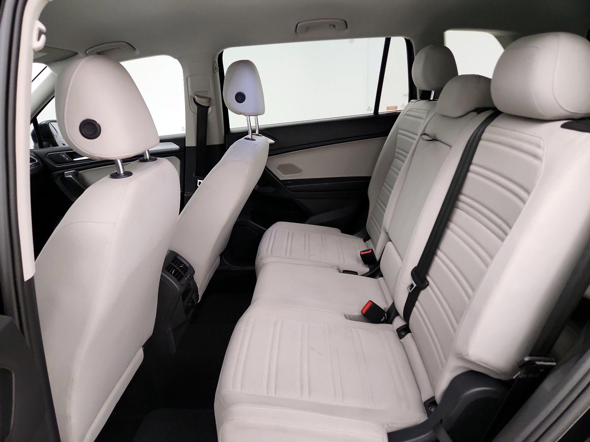 Thumbnail: 2022 Volkswagen Tiguan - 19