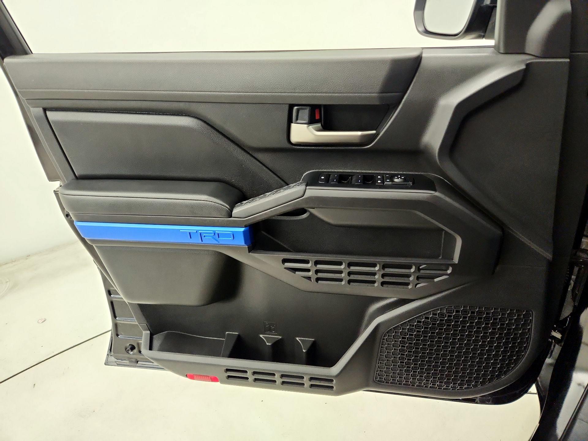 Thumbnail: 2025 Toyota Tacoma - 12